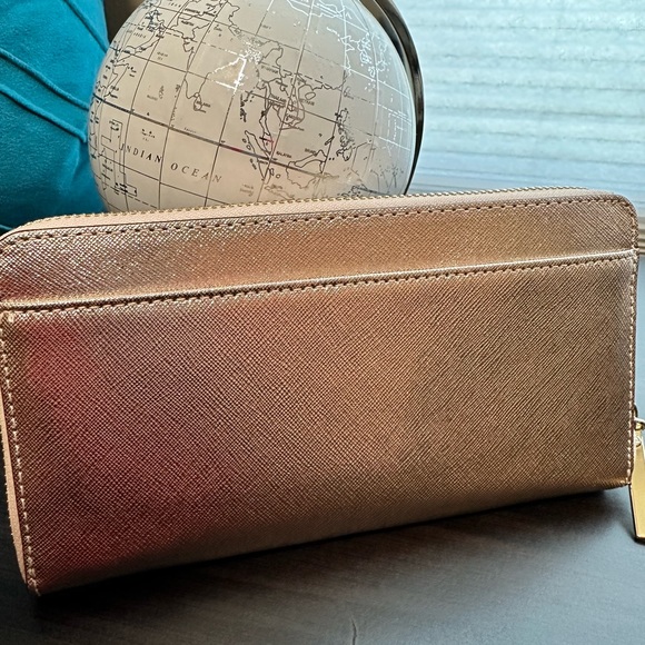🆕 Kate Spade New York Wallet ♠️ - Picture 4 of 9
